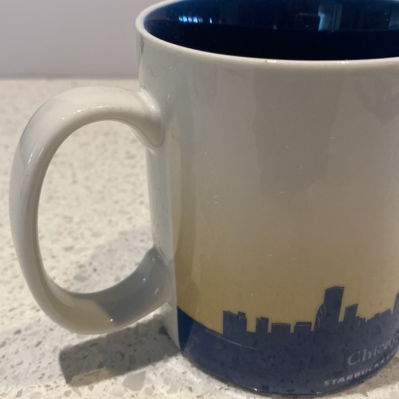 Starbucks Chicago Collector Series Mug, 2009 - Picture 4 of 6